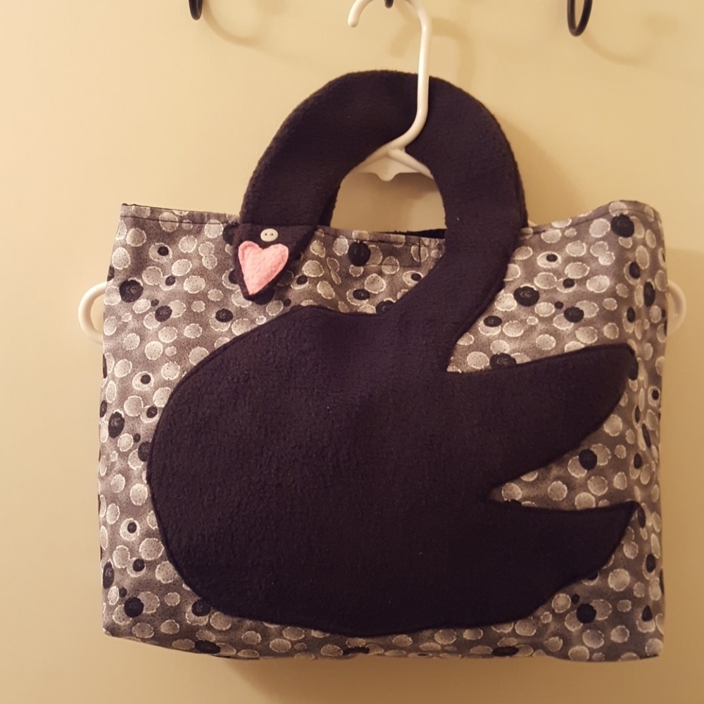 Fabric swan handbag.